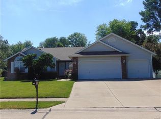 131 Fairington Dr, Troy, IL 62294