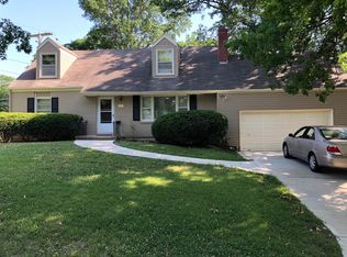 1211 Meadow Lake Ter, Kansas City, MO 64114