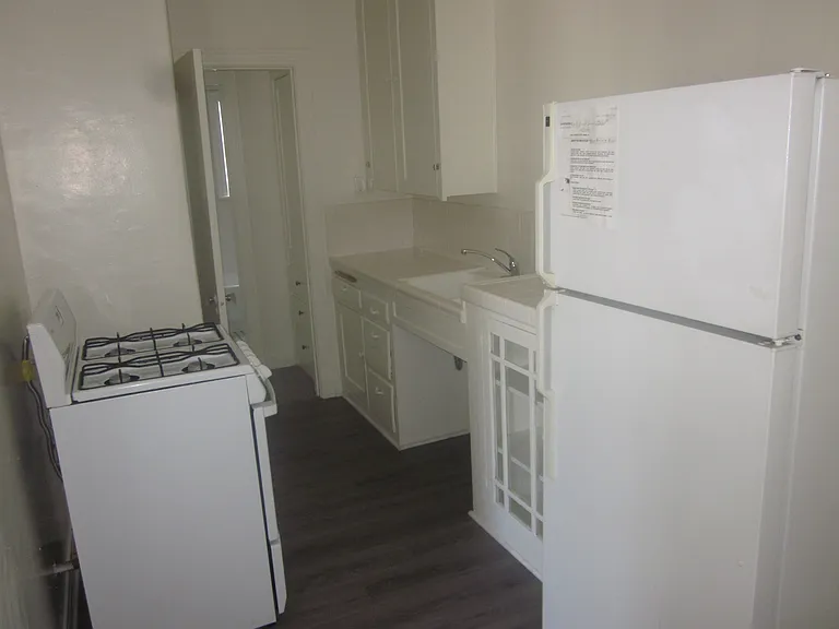 812 N Detroit St #812 — Photo 4