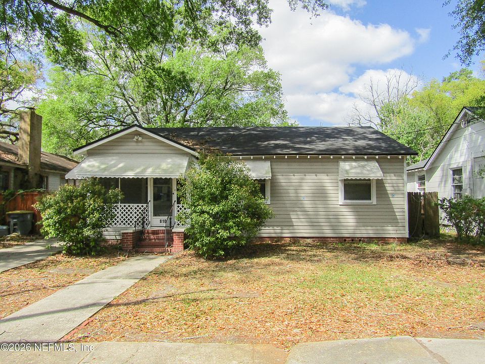 1st image of 810 MACKINAW Street
