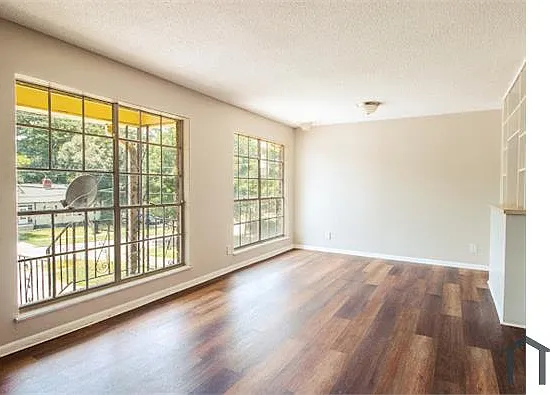 2 bed, $800 — Photo 3