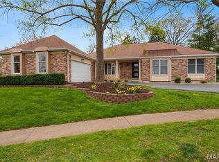 2740 Hillcroft Dr, Chesterfield, MO 63005