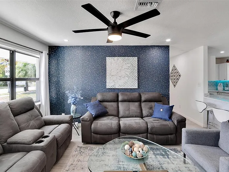 4731 W Montgomery Ave — Photo 6