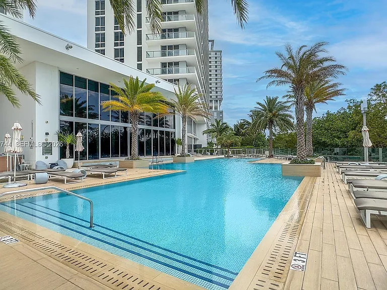 16385 Biscayne Blvd #2304 — Photo 30