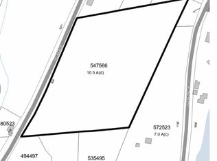 332 Creek Rd, Pleasant Valley, NY 12569