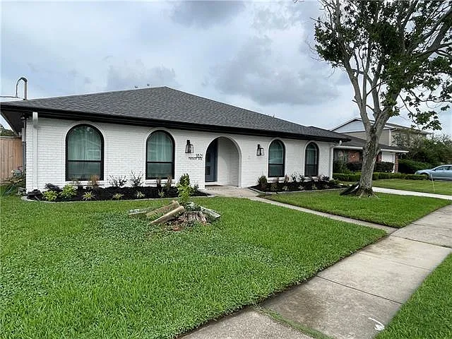 1821 Manson Ave — Photo 23