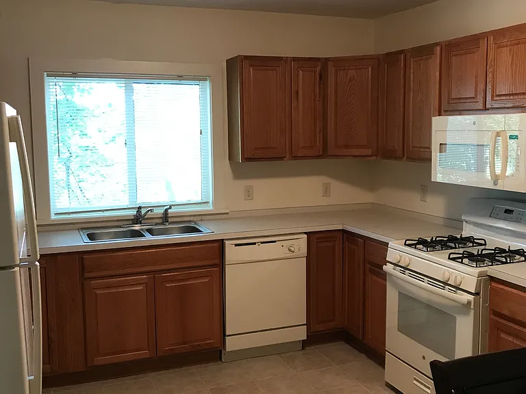 114 Highland Pl #2-3-4 — Photo 3