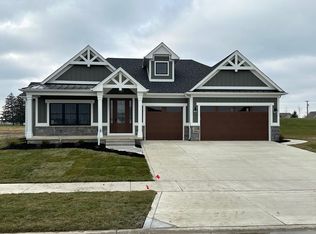 10068 Amberley Ln, Saint John, IN
