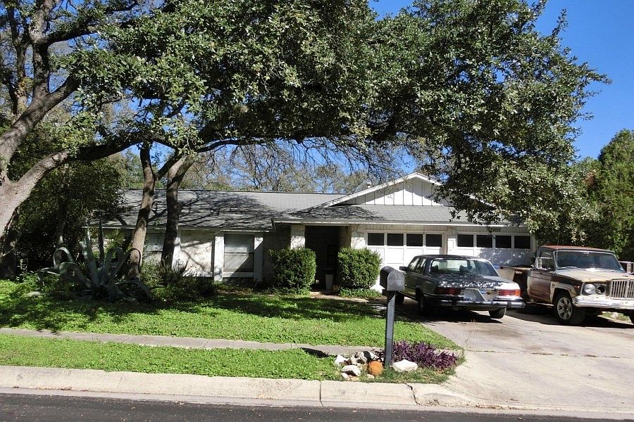 1st image of 4915 Brandeis St