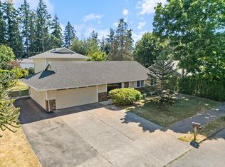 16600 SE Salmon St, Portland, OR 97233