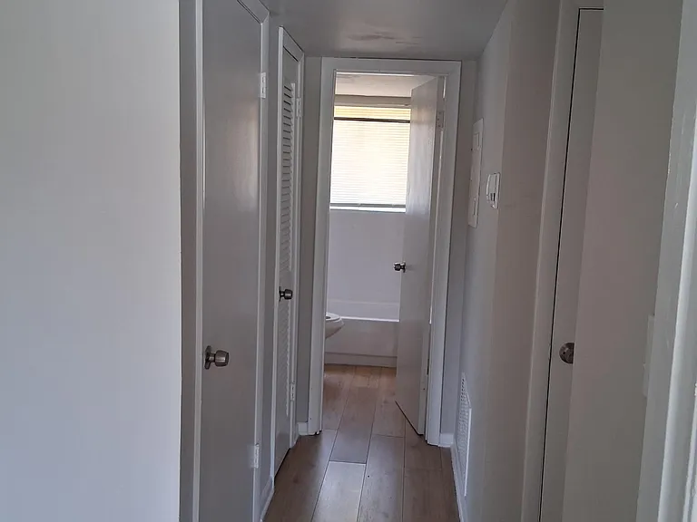 Fairburn Gordon Apartments — Photo 9