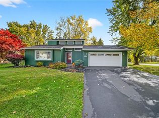 8302 Parker House Path, Cicero, NY 13039