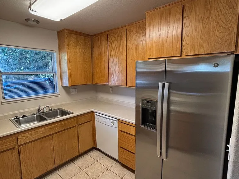 1732 Mount Olive Dr — Photo 4