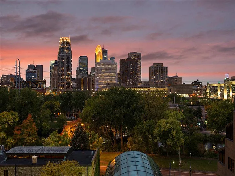 The M on Hennepin — Photo 103