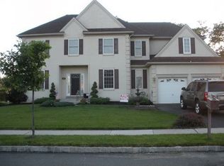 325 Par Dr, Philadelphia, PA 19115