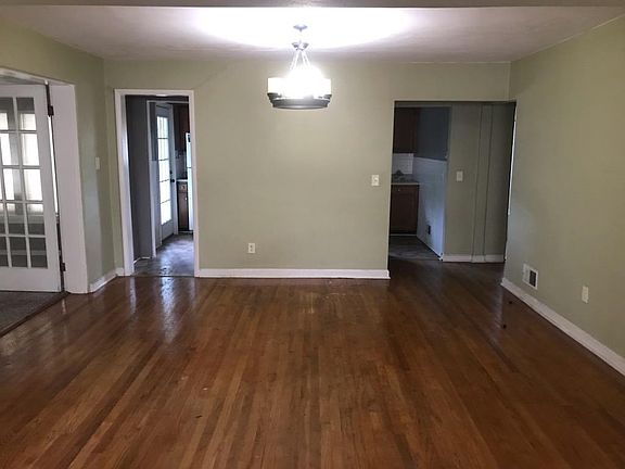 3rd image of 923 McPherson Ave