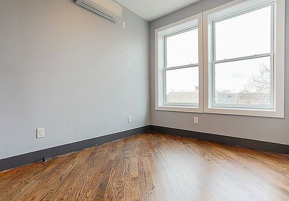 5th image of 76 Palmetto St #3A