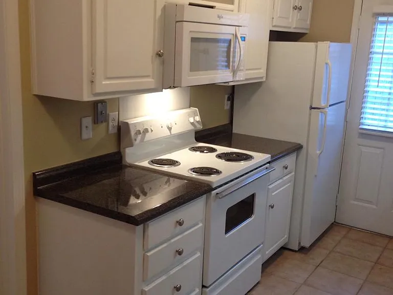 kitchen (left side)