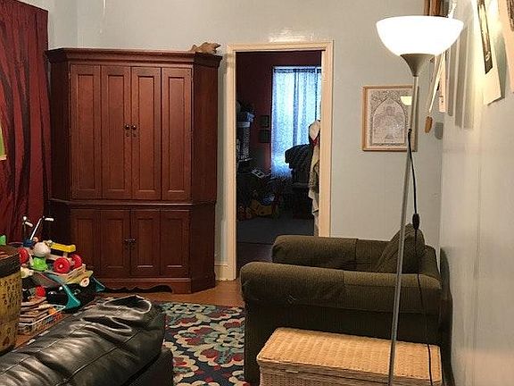 3rd image of 1402 W 7th St #1