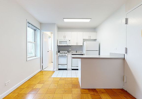 5th image of 1470 1st Ave #11J