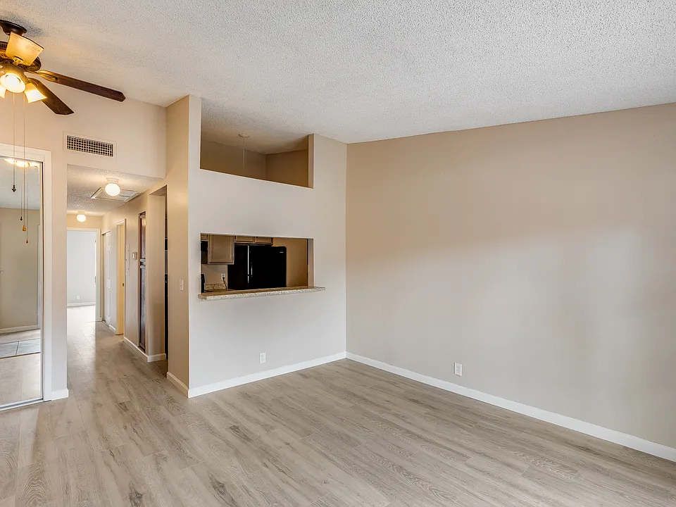 14203 N 19th Ave #2052