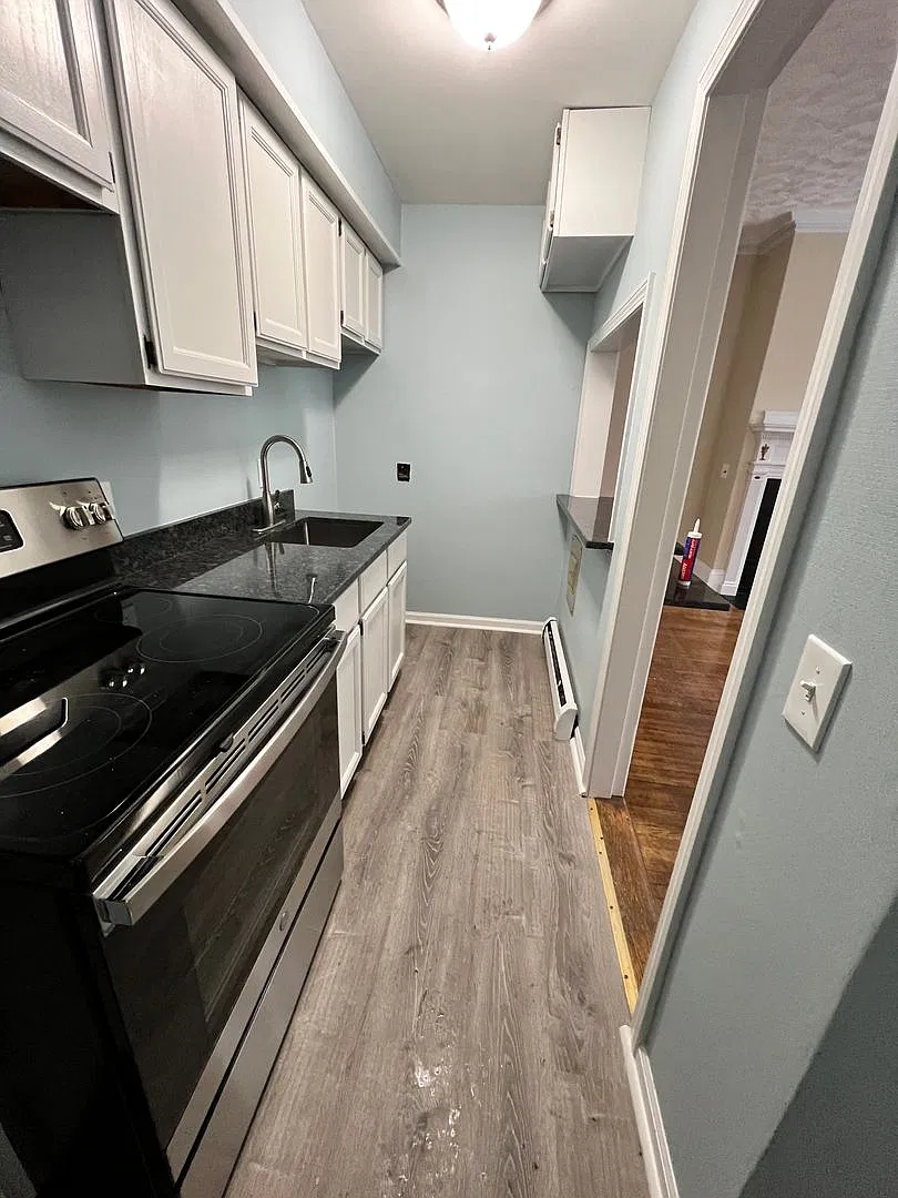 75 E Housatonic Street. Pittsfield, MA 01201. — Photo 4