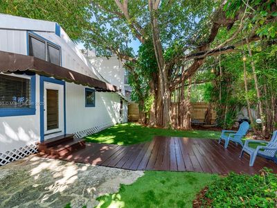2869 Shipping Ave, Miami, FL, 33133