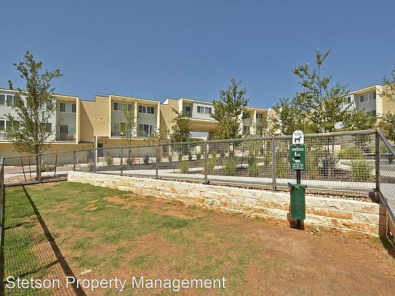 4th image of 604 N Bluff Dr Unit 113