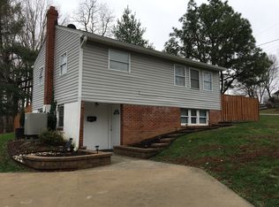 1915 Willow Ln, Woodbridge, VA 22191