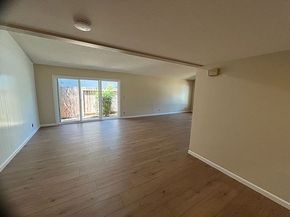3rd image of 4808-4810 Cowell Blvd #4808