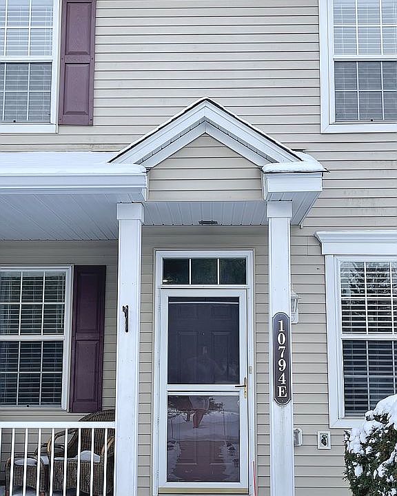 1st image of 10794 Hawthorn Trl Unit E