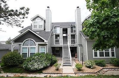 Charming Updated Penthouse Condo!