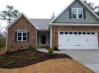 2 Maverick Pl, Pinehurst, NC 28374