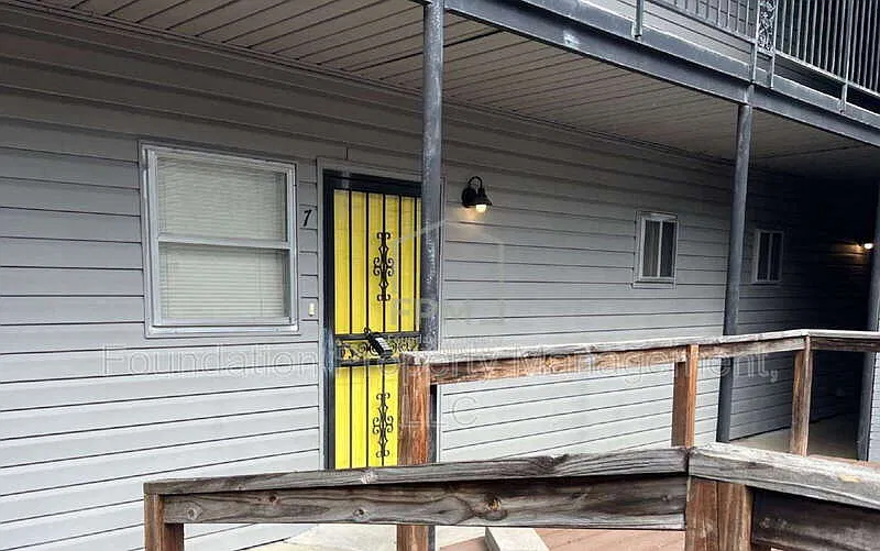 1 bed, 1.0 bath, 750 sqft, $725 — Photo 2