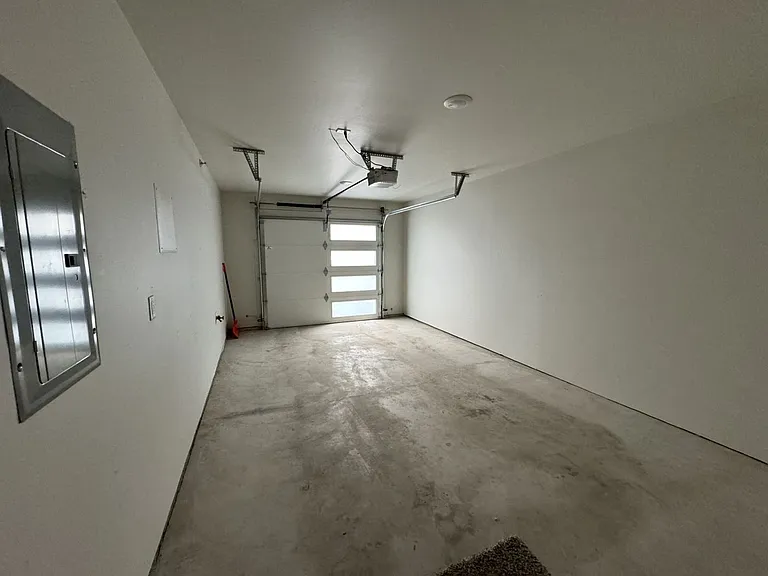 1010 7th St E #F — Photo 33