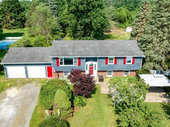 3909 Orchard St, Walworth, NY 14568