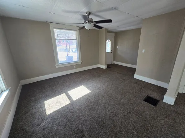 Rent Sux - 2122 Jones St, 2122 Jones St #5845B107C, Sioux City, IA 51104