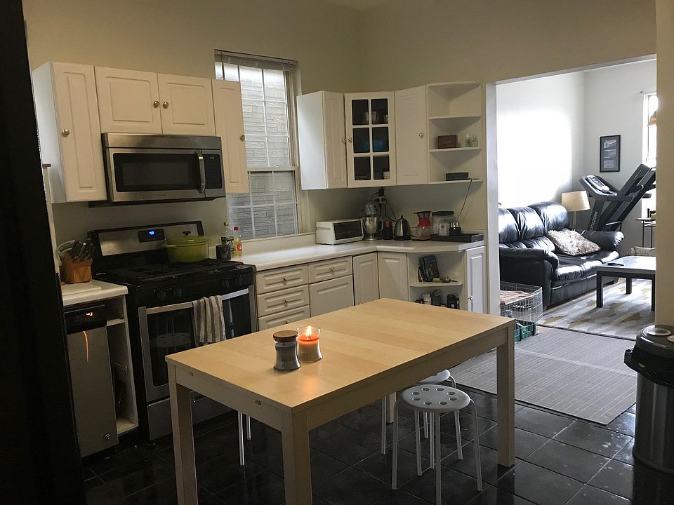 1st image of 2552 W Armitage Ave #2
