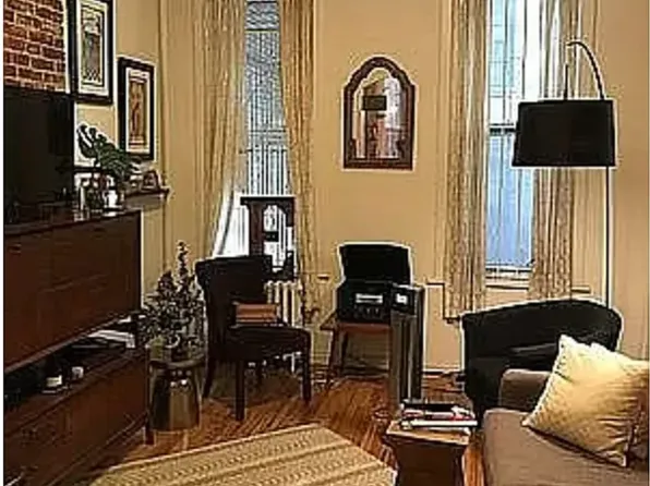 144 West 10th Street image 1 of 1