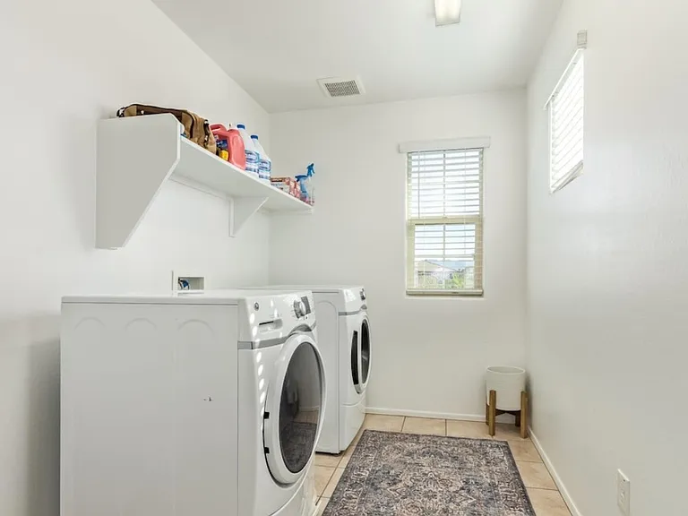 7718 W Jones Ave #1 — Photo 6