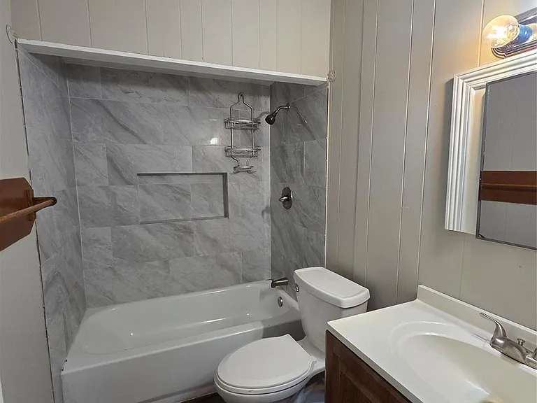122 S Willow St — Photo 11