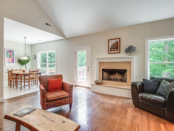 5th image of 5905 Shelby Ln