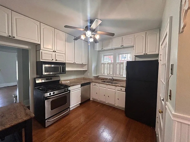 505 Camilla St SE — Photo 9