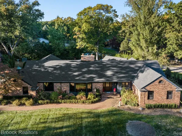 4165 Nearbrook Rd, Bloomfield Hills, MI 48302