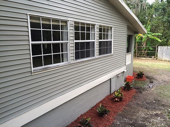 2nd image of 2203 Grayson Dr