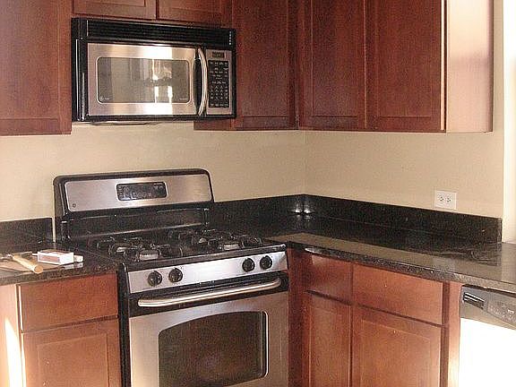 3rd image of 2509 E 76th St Unit 3