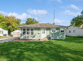 2506 Kirchoff Rd, Rolling Meadows, IL 60008