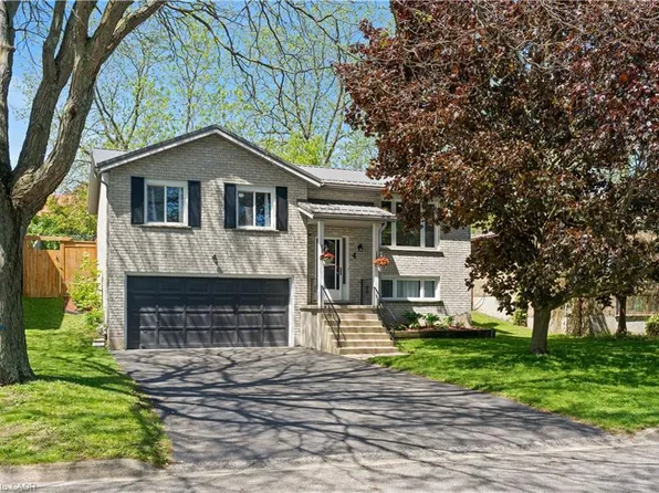 4 Brant St, Norfolk County, ON N3Y 5G2