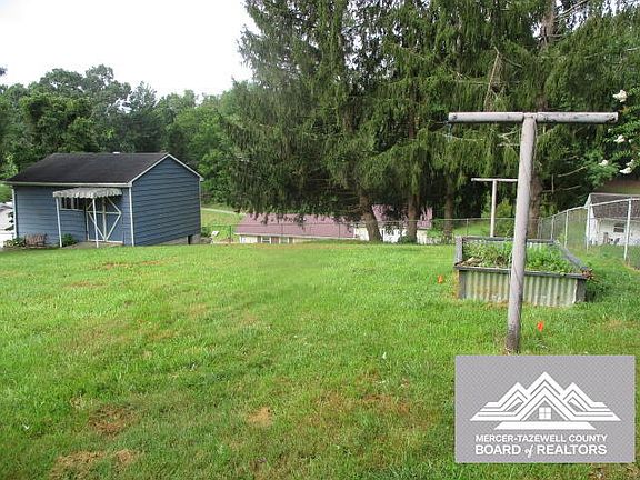 3rd image of 259 Rustic Hill Dr