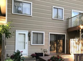 2765 Upland Ln N, Plymouth, MN 55447